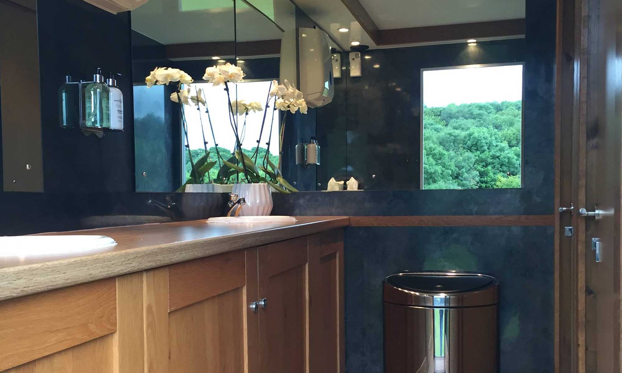 Luxury portable toilet and loo hire Luxury Portable Toilet & Loo Hire